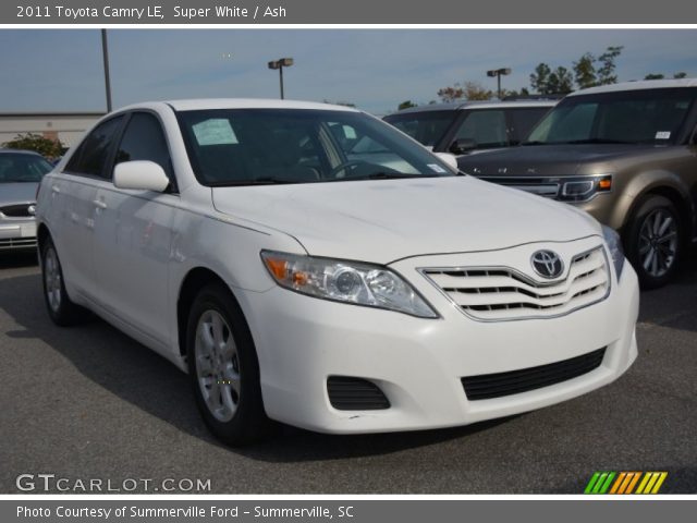 2011 Toyota Camry LE in Super White