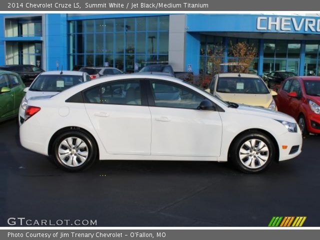 2014 Chevrolet Cruze LS in Summit White