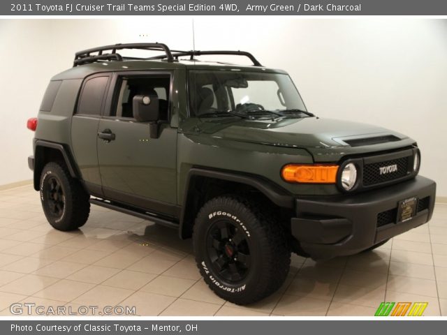 2011 Toyota FJ Cruiser Trail Teams Special Edition 4WD in Army Green