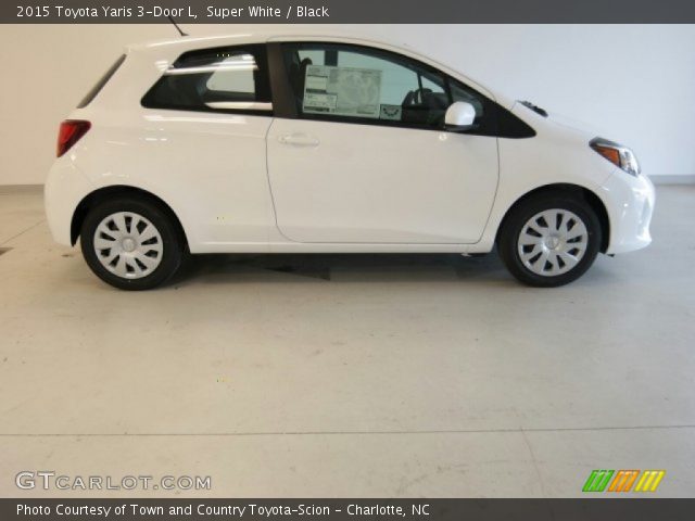 2015 Toyota Yaris 3-Door L in Super White