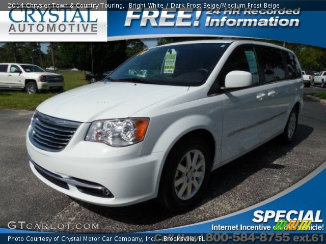 2014 Chrysler Town & Country Touring in Bright White