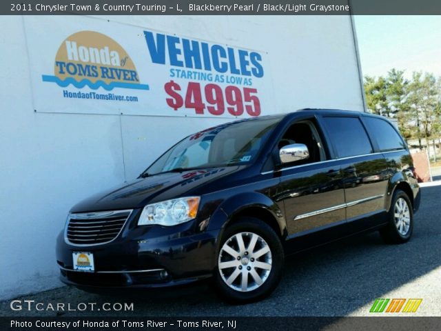 2011 Chrysler Town & Country Touring - L in Blackberry Pearl