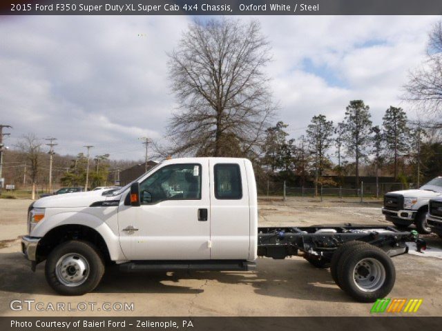 2015 Ford F350 Super Duty XL Super Cab 4x4 Chassis in Oxford White