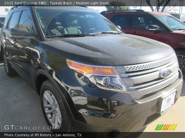 2015 Ford Explorer FWD in Tuxedo Black