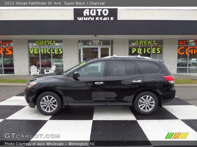 2013 Nissan Pathfinder SV 4x4 in Super Black