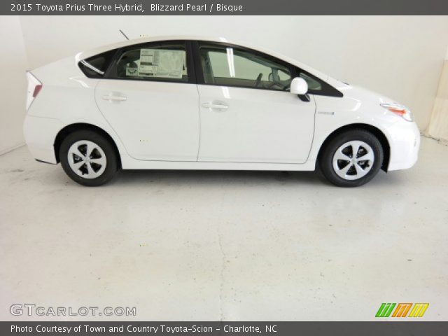 2015 Toyota Prius Three Hybrid in Blizzard Pearl