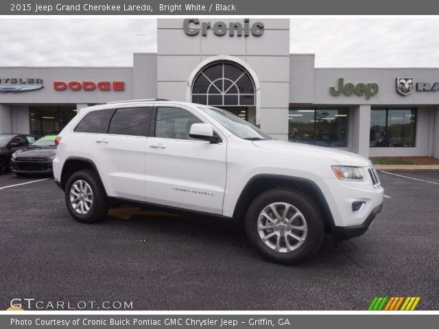 2015 Jeep Grand Cherokee Laredo in Bright White