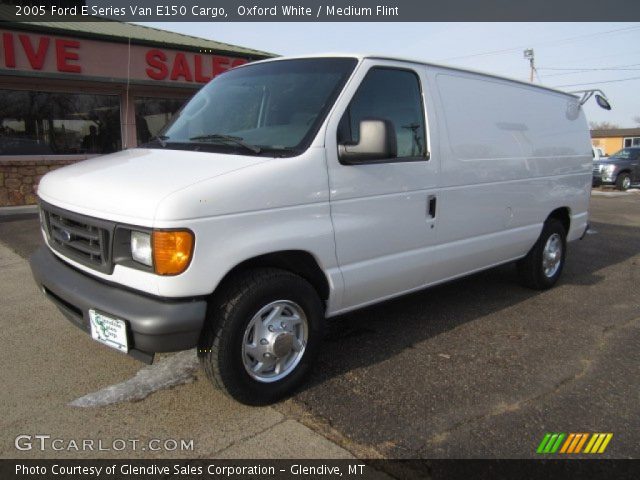 2005 Ford E Series Van E150 Cargo in Oxford White