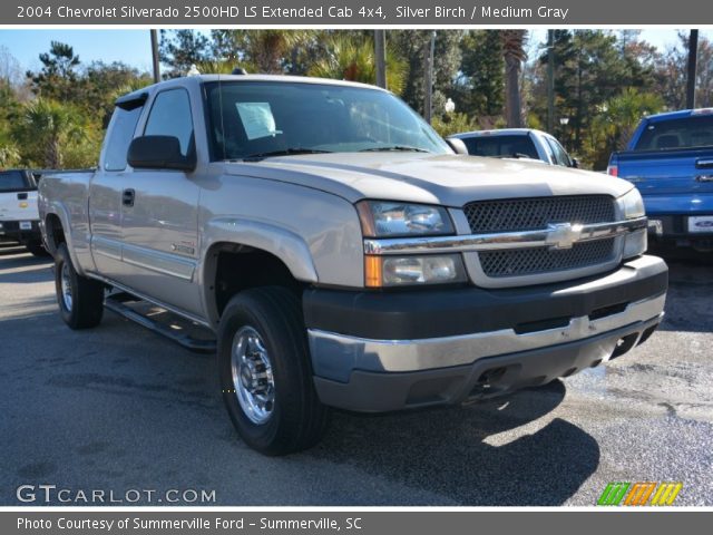 2004 Chevrolet Silverado 2500HD LS Extended Cab 4x4 in Silver Birch