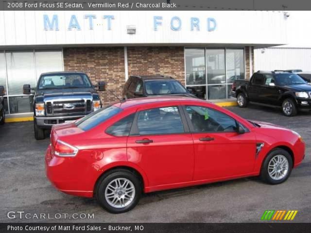 2008 Ford Focus SE Sedan in Vermillion Red