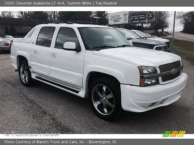 2006 Chevrolet Avalanche LT 4x4 in Summit White