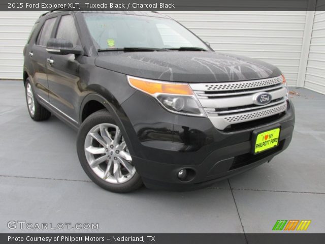 2015 Ford Explorer XLT in Tuxedo Black