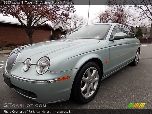2005 Jaguar S-Type 4.2 in Seafrost Metallic