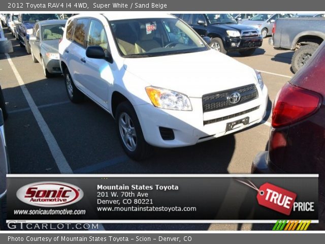 2012 Toyota RAV4 I4 4WD in Super White
