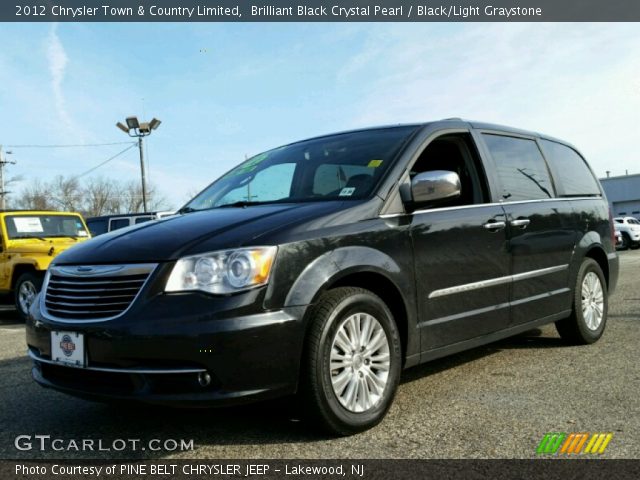 2012 Chrysler Town & Country Limited in Brilliant Black Crystal Pearl