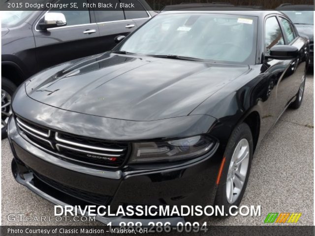 2015 Dodge Charger SE in Pitch Black