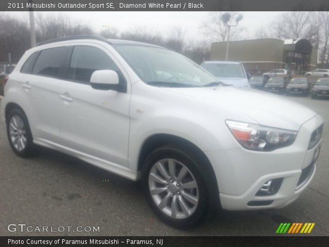 2011 Mitsubishi Outlander Sport SE in Diamond White Pearl