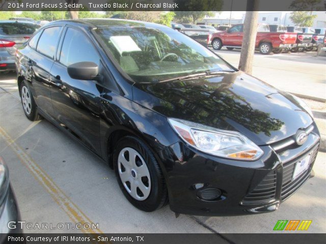 2014 Ford Focus S Sedan in Tuxedo Black