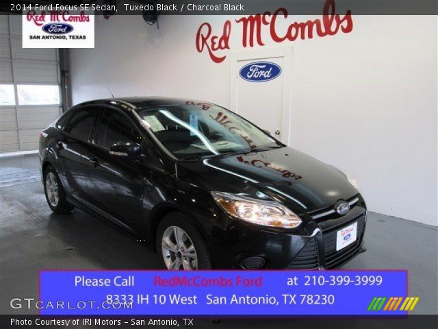 2014 Ford Focus SE Sedan in Tuxedo Black