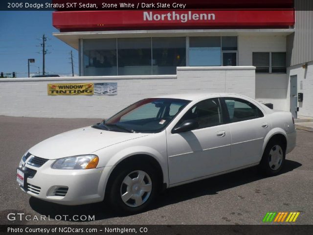 2006 Dodge Stratus SXT Sedan in Stone White