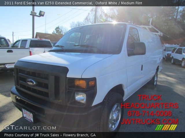 2011 Ford E Series Van E250 Extended Commercial in Oxford White