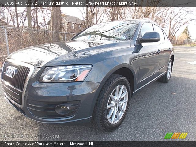 2009 Audi Q5 3.2 Premium quattro in Meteor Gray Pearl Effect