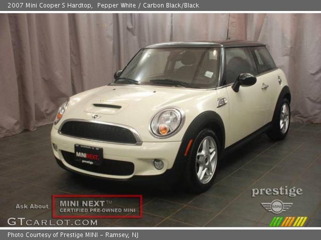 2007 Mini Cooper S Hardtop in Pepper White