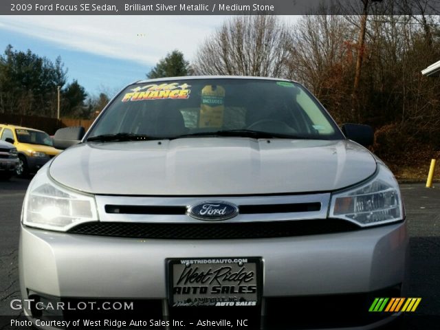 2009 Ford Focus SE Sedan in Brilliant Silver Metallic