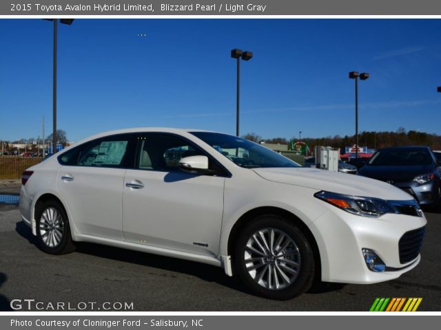 2015 Toyota Avalon Hybrid Limited in Blizzard Pearl