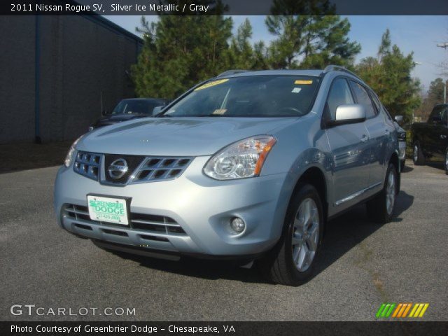 2011 Nissan Rogue SV in Silver Ice Metallic
