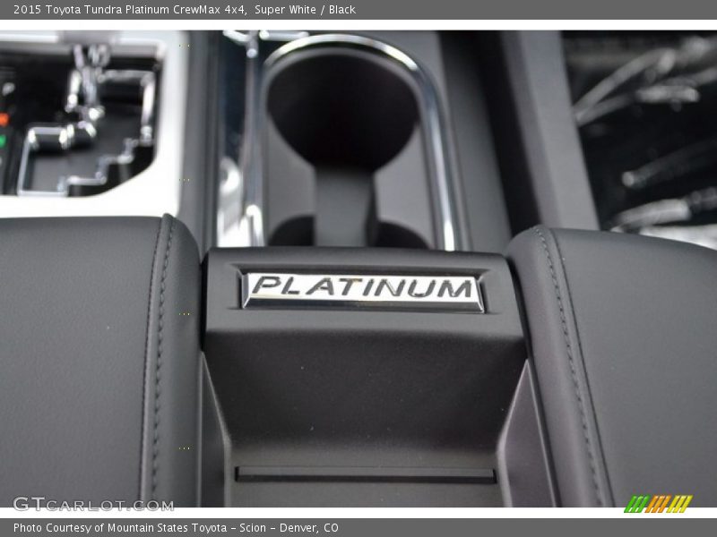 Super White / Black 2015 Toyota Tundra Platinum CrewMax 4x4