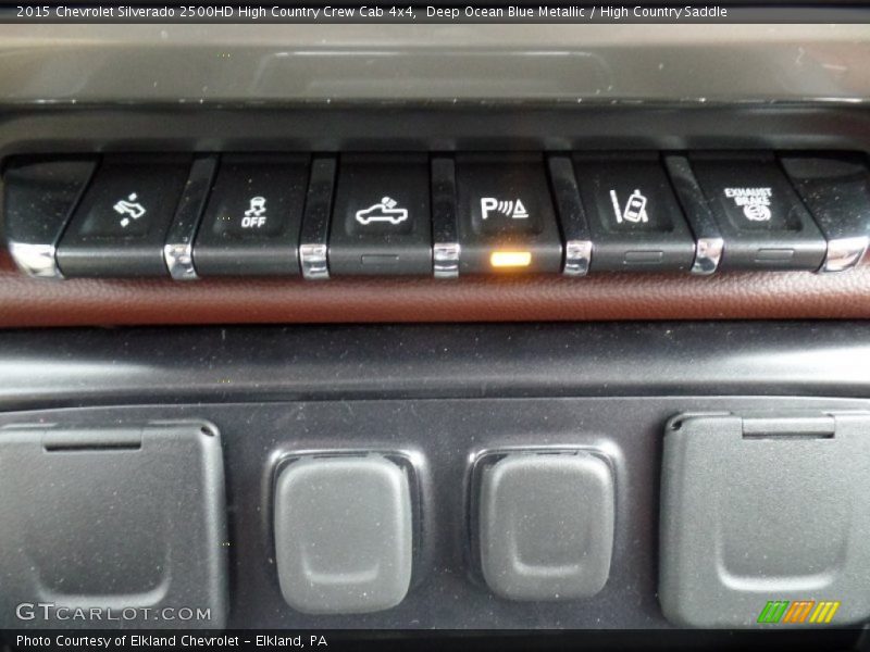 Controls of 2015 Silverado 2500HD High Country Crew Cab 4x4