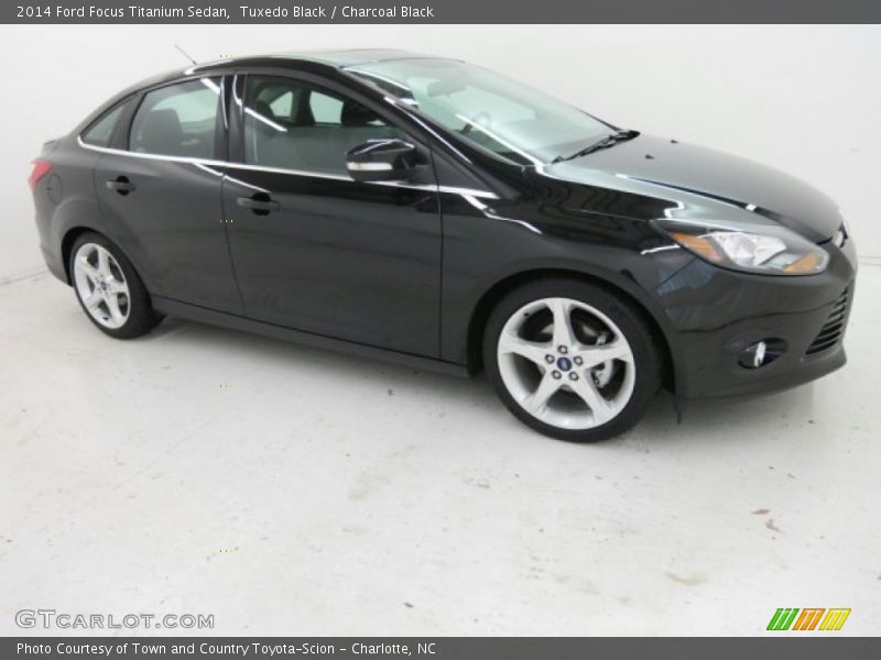 Tuxedo Black / Charcoal Black 2014 Ford Focus Titanium Sedan