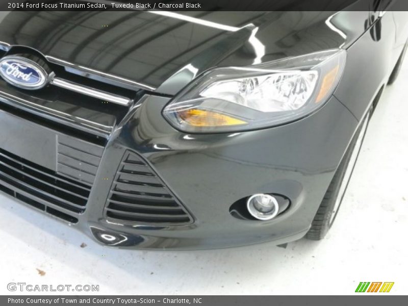 Tuxedo Black / Charcoal Black 2014 Ford Focus Titanium Sedan