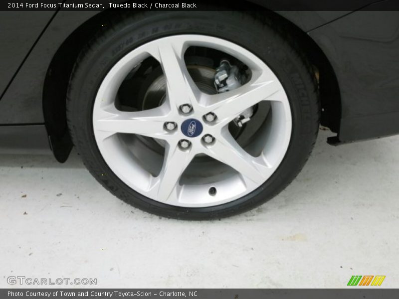 Tuxedo Black / Charcoal Black 2014 Ford Focus Titanium Sedan