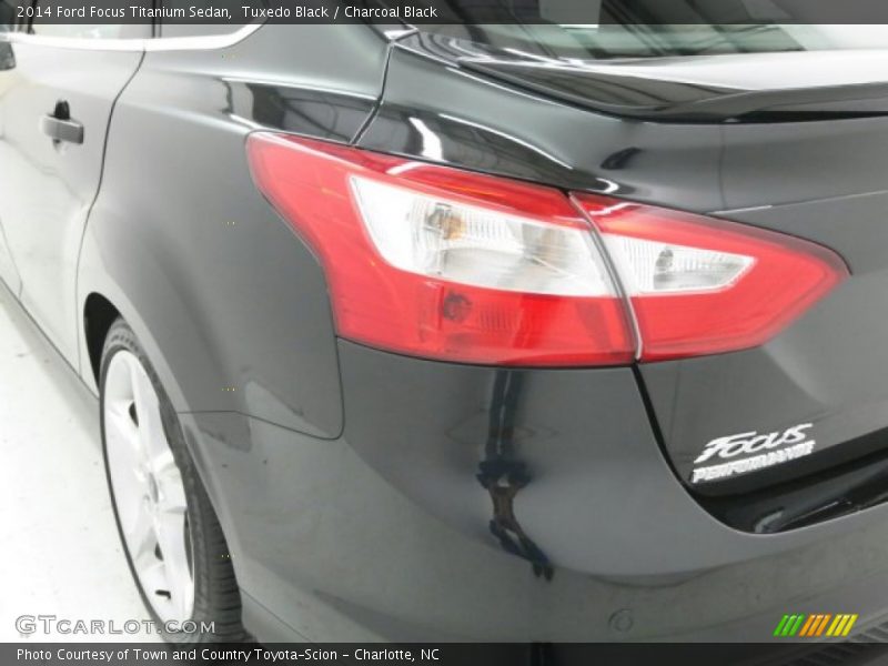 Tuxedo Black / Charcoal Black 2014 Ford Focus Titanium Sedan