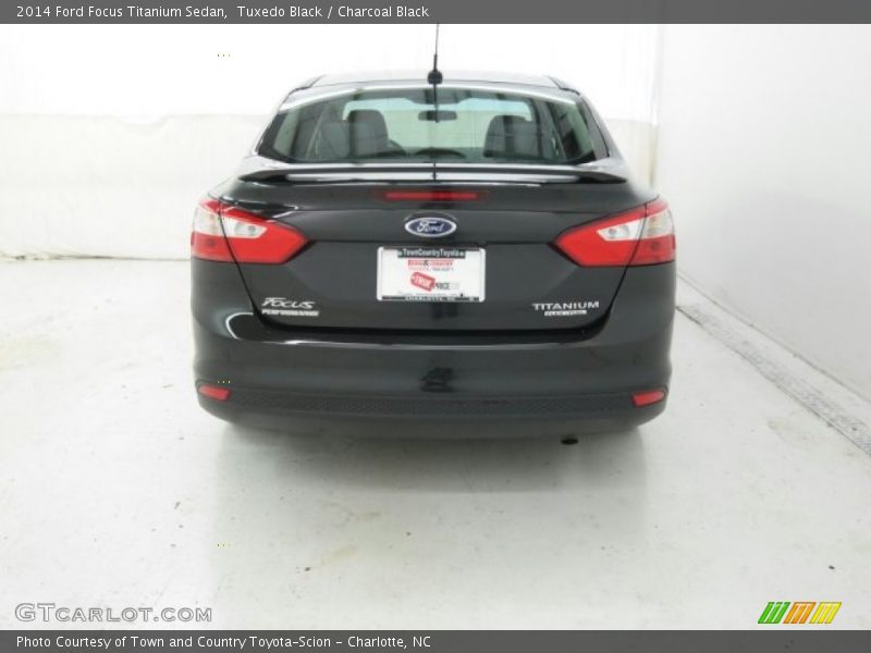 Tuxedo Black / Charcoal Black 2014 Ford Focus Titanium Sedan