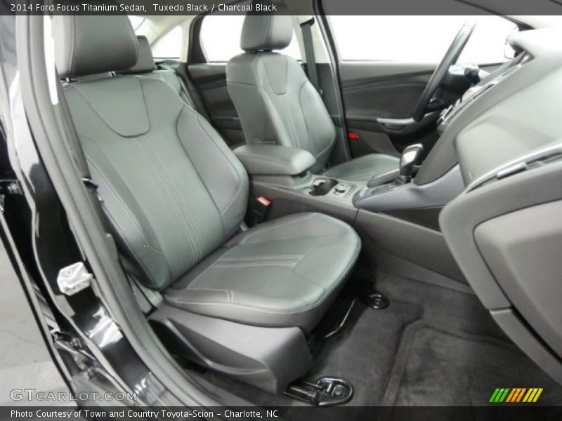 Tuxedo Black / Charcoal Black 2014 Ford Focus Titanium Sedan