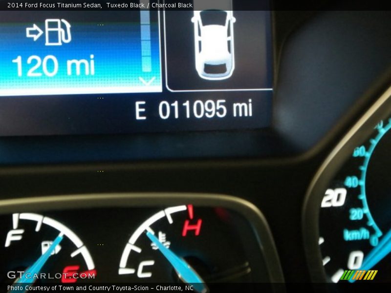 Tuxedo Black / Charcoal Black 2014 Ford Focus Titanium Sedan