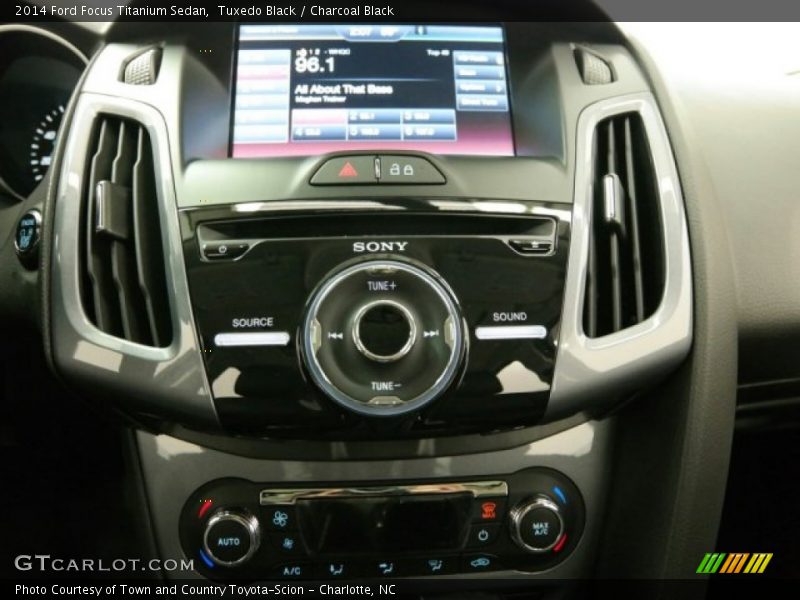 Tuxedo Black / Charcoal Black 2014 Ford Focus Titanium Sedan