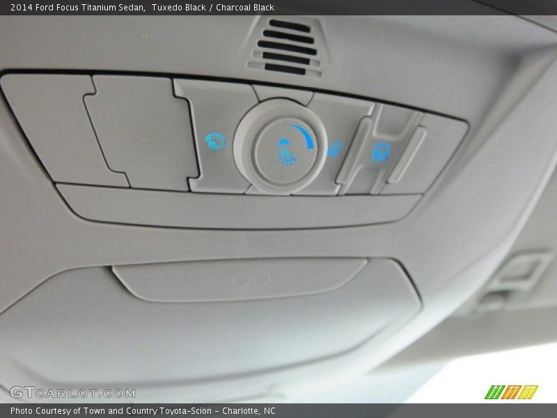 Tuxedo Black / Charcoal Black 2014 Ford Focus Titanium Sedan