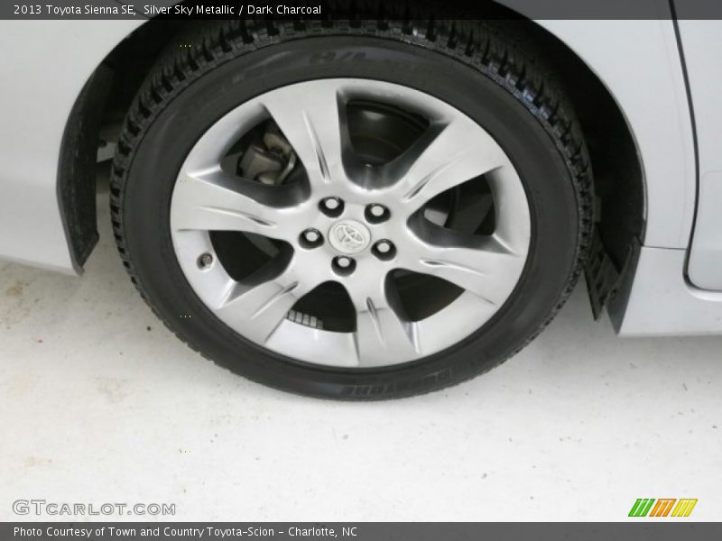 Silver Sky Metallic / Dark Charcoal 2013 Toyota Sienna SE