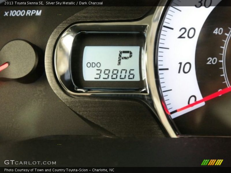 Silver Sky Metallic / Dark Charcoal 2013 Toyota Sienna SE