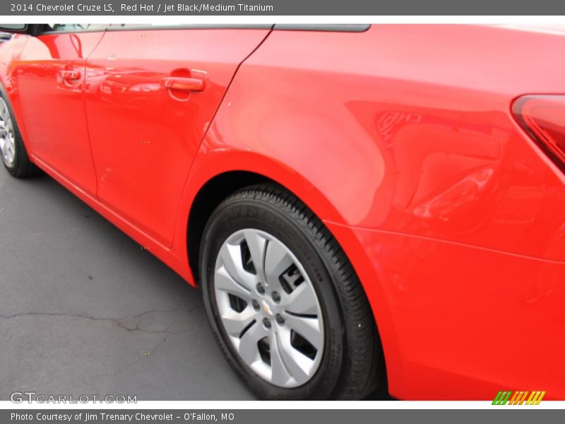 Red Hot / Jet Black/Medium Titanium 2014 Chevrolet Cruze LS