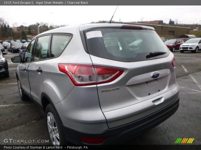Ingot Silver Metallic / Charcoal Black 2015 Ford Escape S