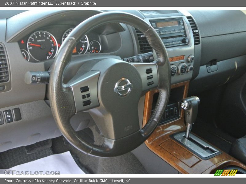 Super Black / Graphite 2007 Nissan Pathfinder LE