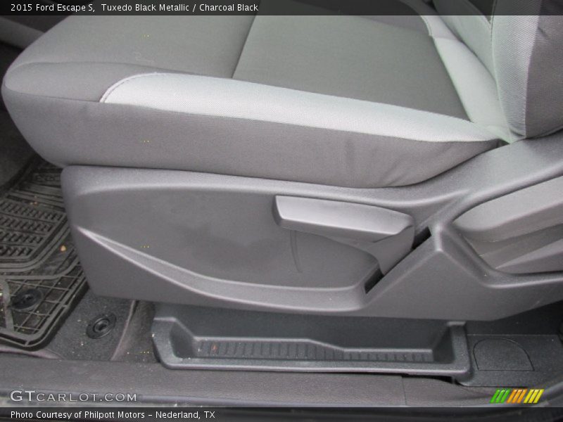 Tuxedo Black Metallic / Charcoal Black 2015 Ford Escape S