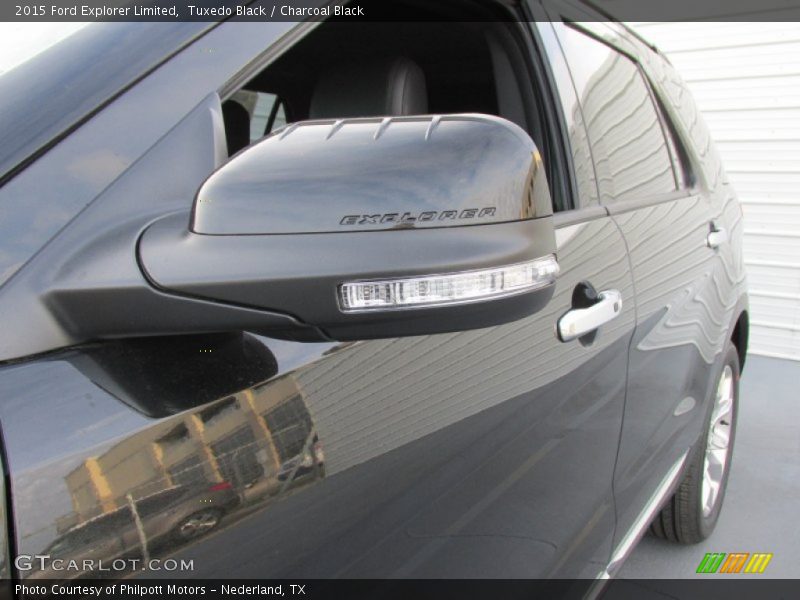 Tuxedo Black / Charcoal Black 2015 Ford Explorer Limited