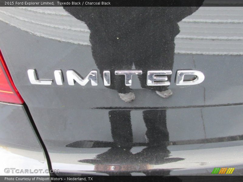 Tuxedo Black / Charcoal Black 2015 Ford Explorer Limited