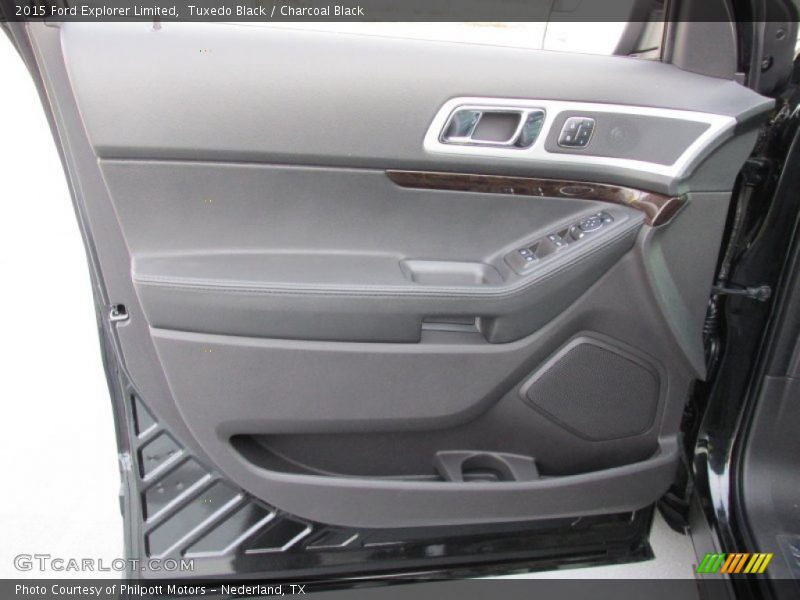 Tuxedo Black / Charcoal Black 2015 Ford Explorer Limited